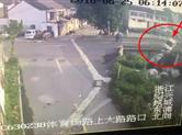 【头条追踪】绍兴东浦车祸石栏杆砸死人，为何如此“不堪一击”？！