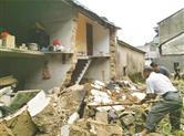 嵊州屠家埠村突降暴雨 泥石流导致房屋倒塌 幸无人员伤亡
